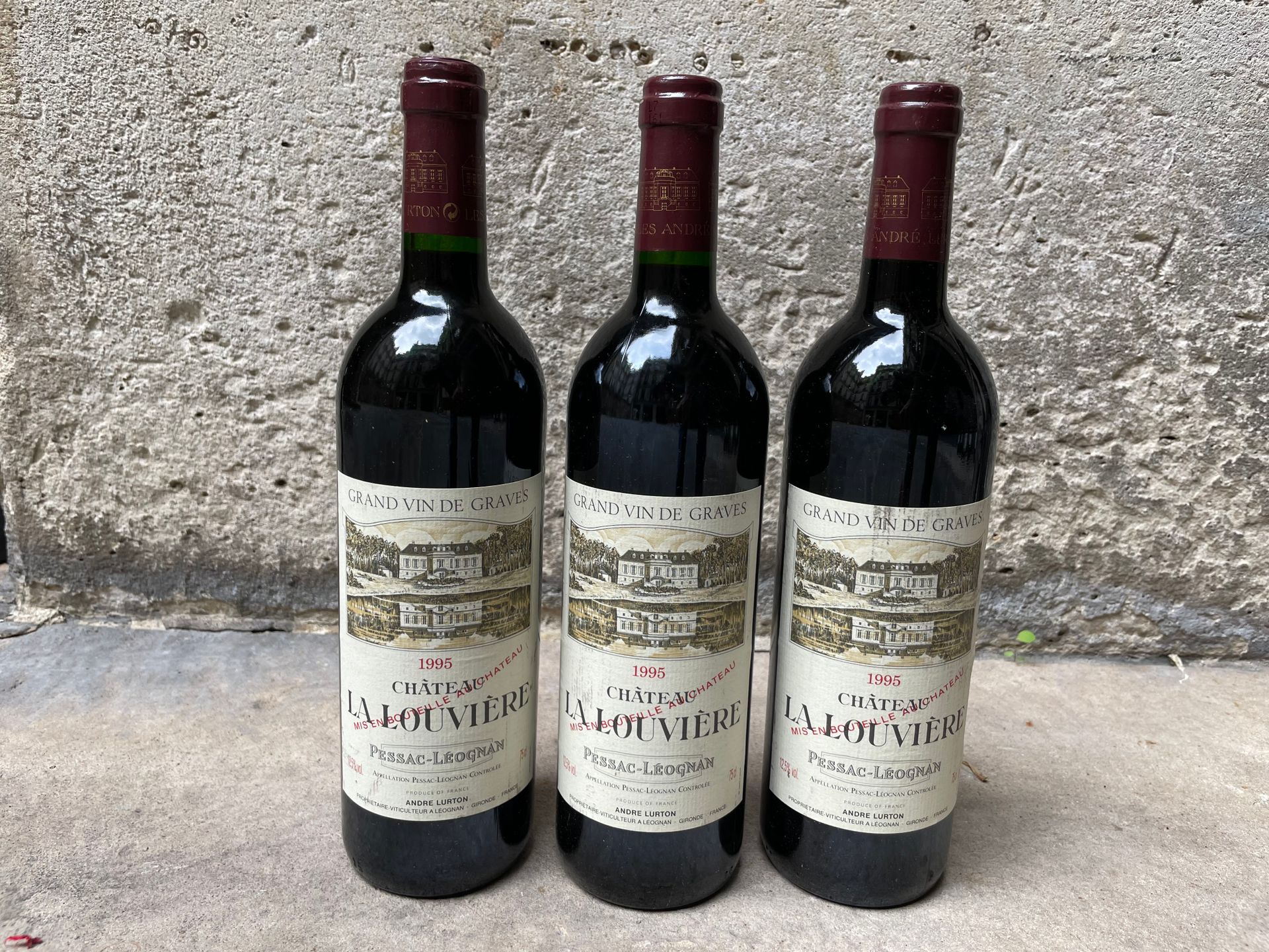 Null 3 bottles of Château Lalouvière
Pessac-leognan,1995
As is; (Very good level&hellip;