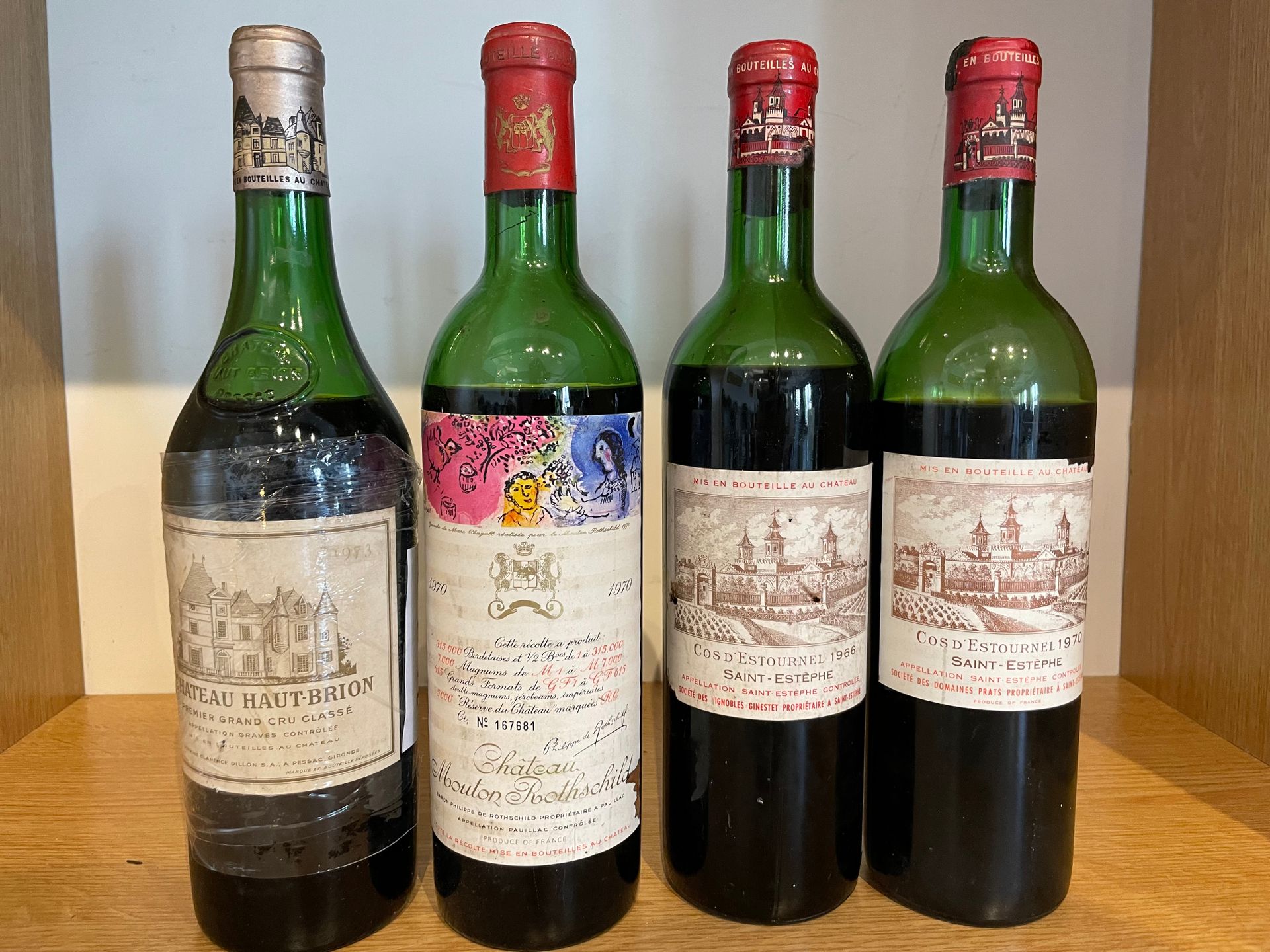 Null Lote de 4 botellas niveles vacíos
Chateau Haut-brion
Graves 1973
Chateau mo&hellip;