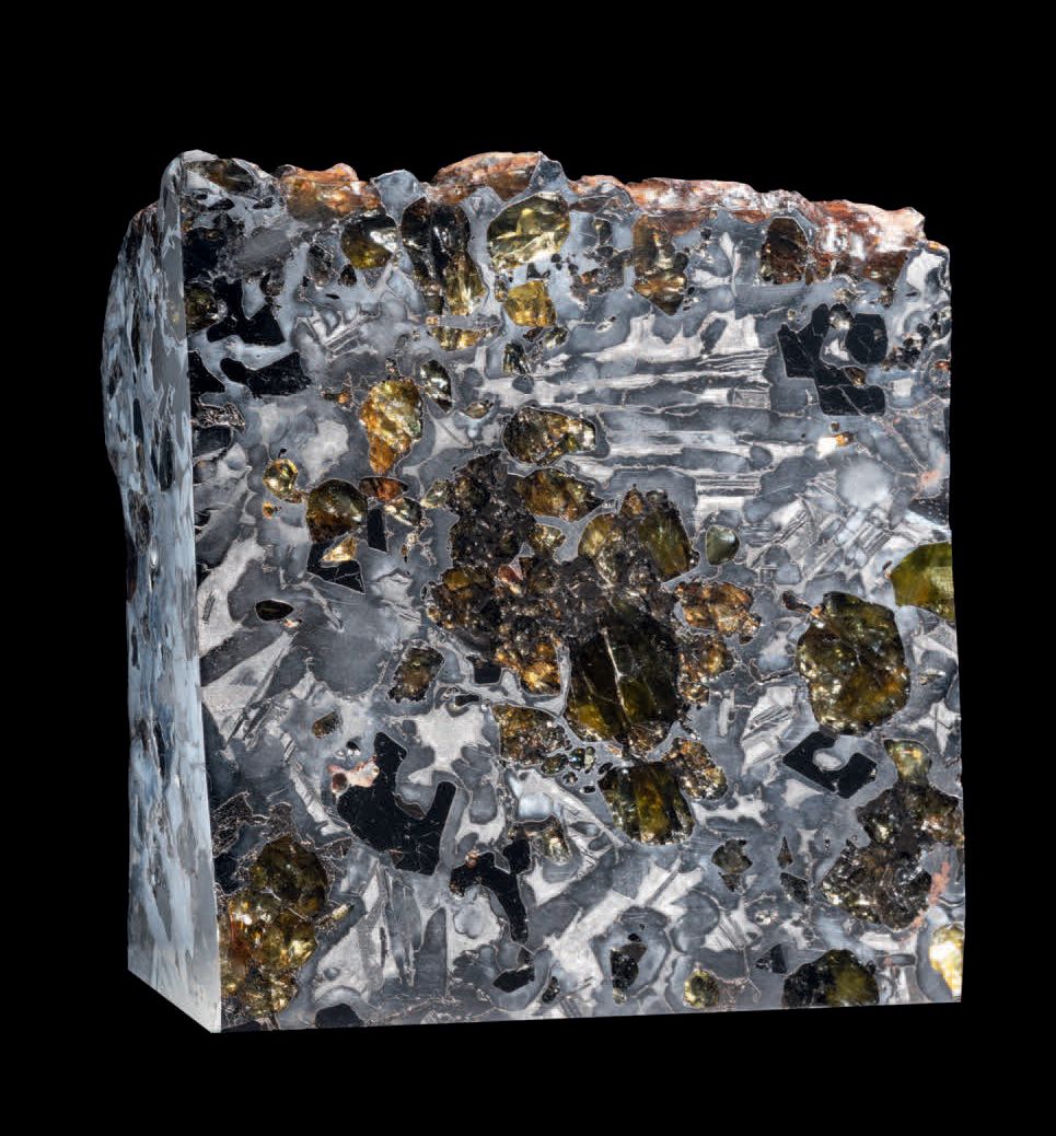 Null PALLASITE BLOCK
H. 80 mm - W. 70 mm - D. 35 mm - 重量：854 g。
高质量的橄榄石块，用于橄榄石和抛&hellip;