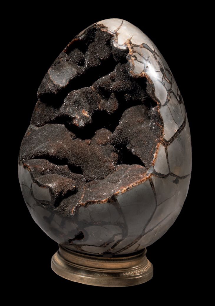 Null SEPTARIA中的鸡蛋
高30厘米
古铜色底座