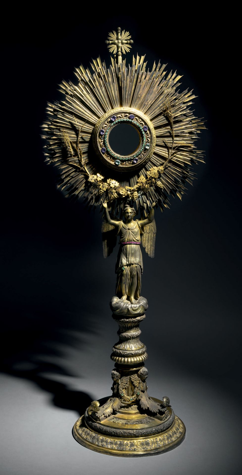 Null Monstrance with rich silver and silver gilt decoration, radiating glory sur&hellip;