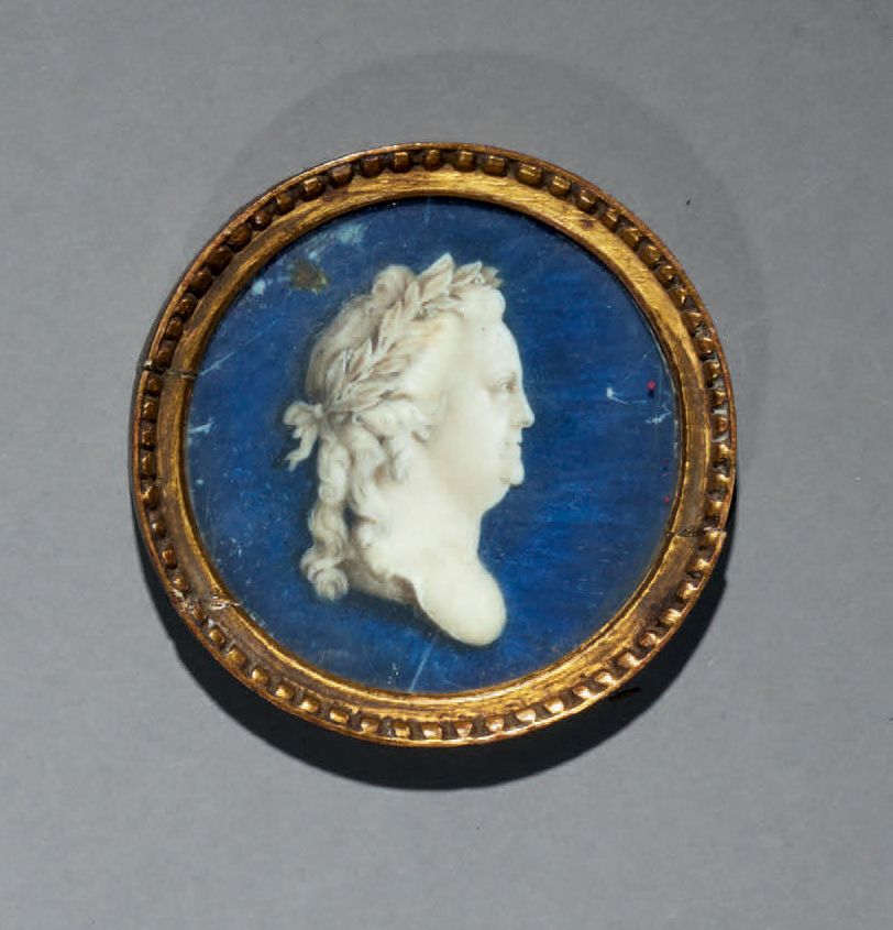 ÉCOLE RUSSE DE LA FIN DU XVIIIE - DÉBUT DU XIXE SIÈCLE 
俄罗斯女皇凯瑟琳二世的肖像



在象牙上绘制的&hellip;
