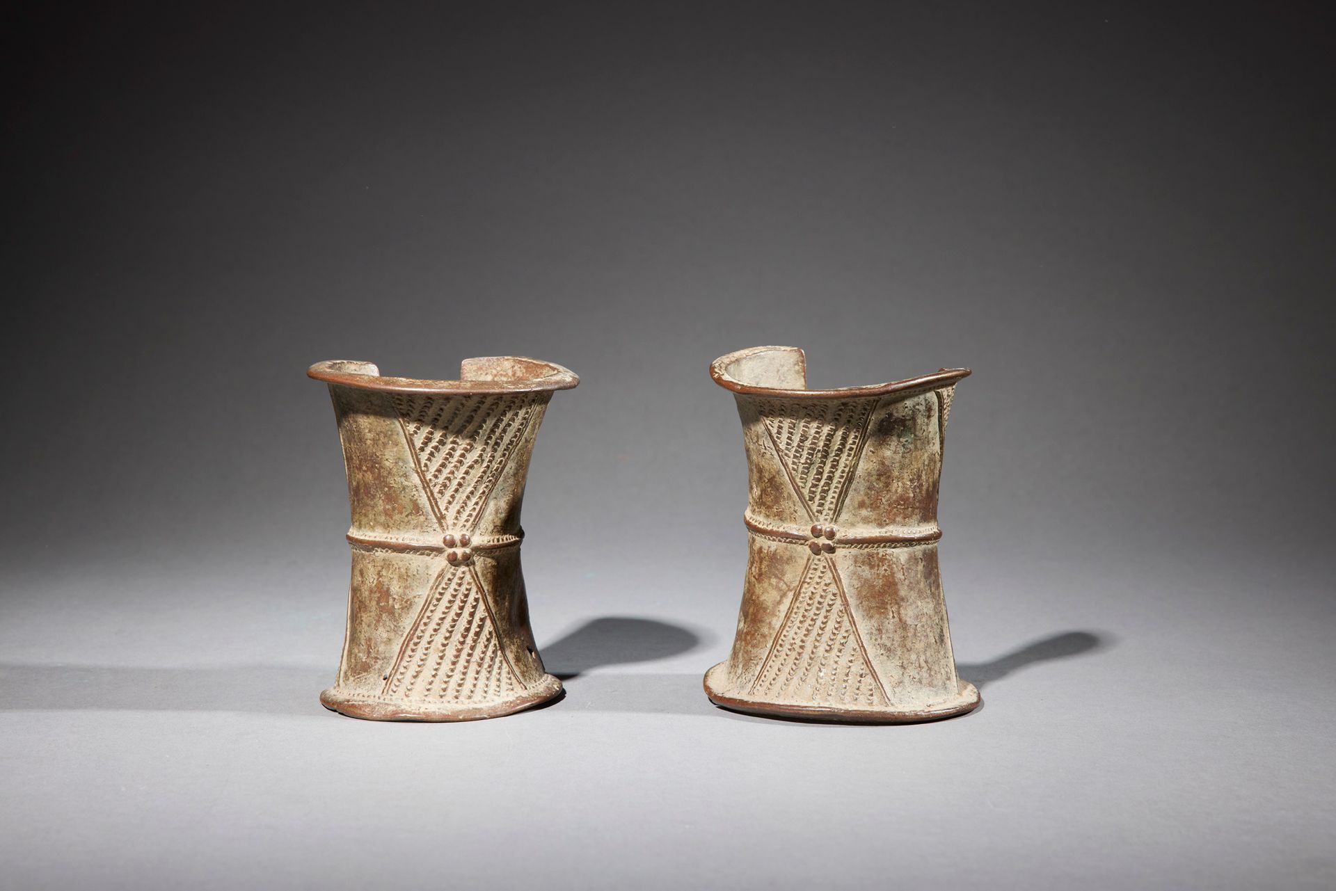 Null Pair of Gurunsi anklets

Burkina Faso

Bronze

H. 11.1 cm each



Pair of G&hellip;