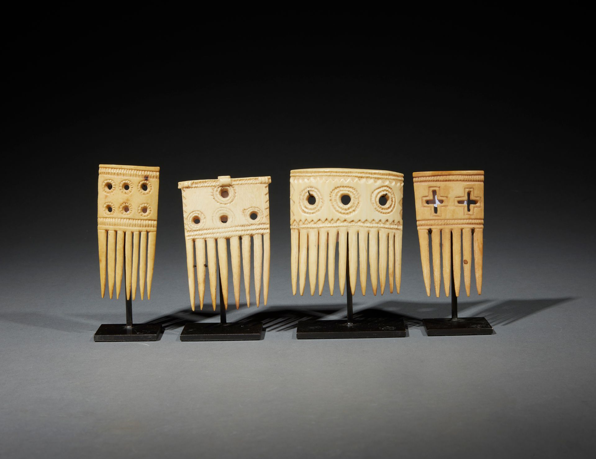 Null Four Akan combs

Ivory Coast or Ghana

Ivory

H. 7 to 7.5 cm



Set of four&hellip;