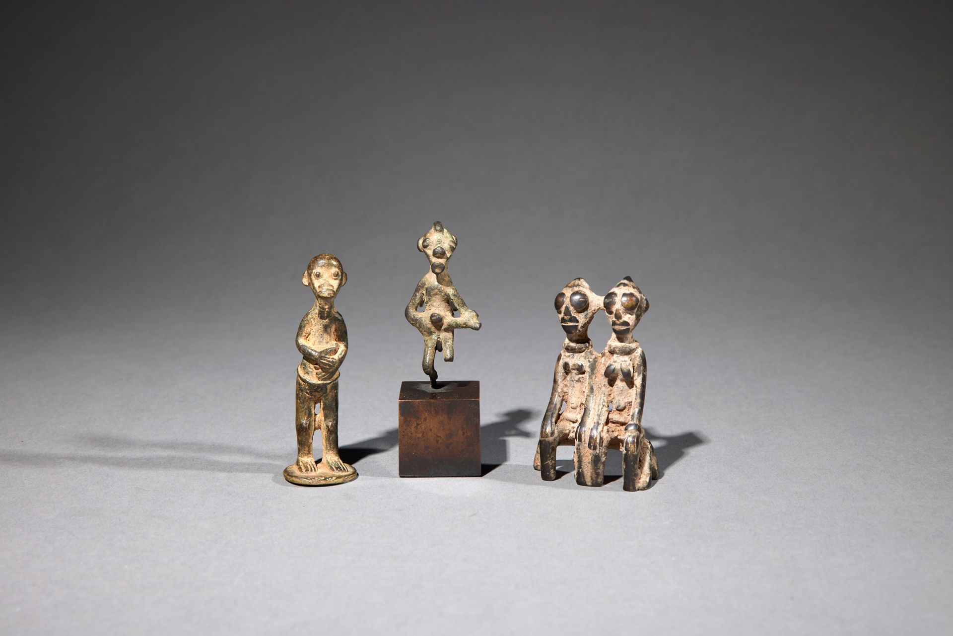 Null Three statuettes

Ivory Coast

Bronze

H. 5.1 to 7.1 cm



Set of three ant&hellip;