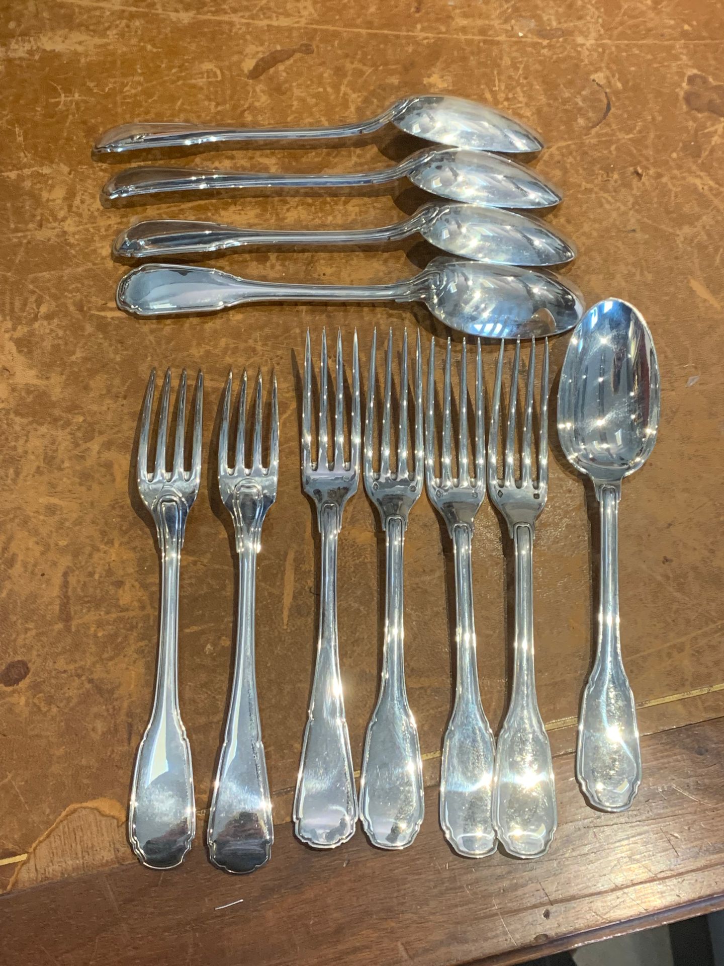 Null Set di 6 forchette e 5 cucchiai in argento 950 °°°
P : 914 g.