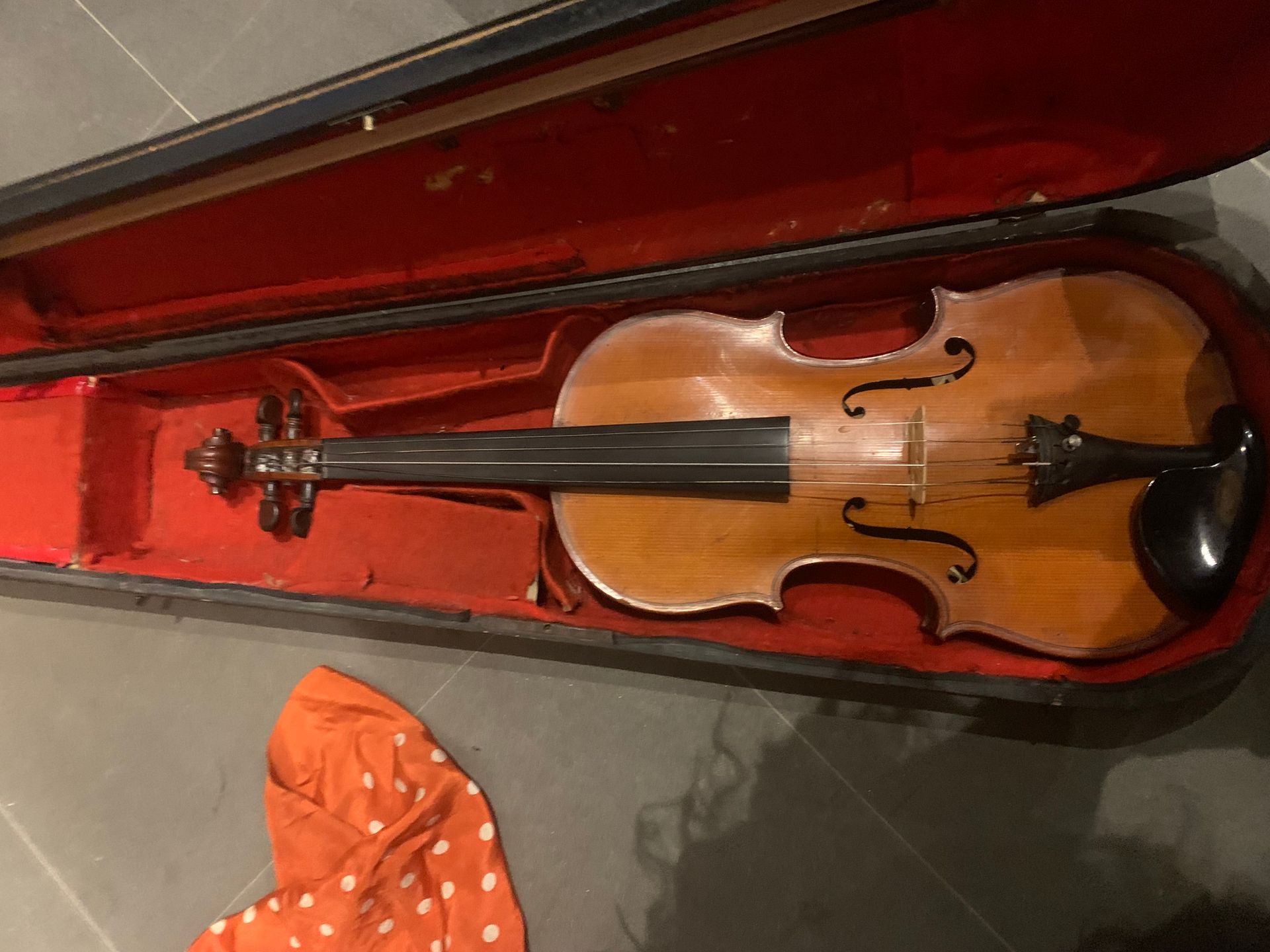 Null Ganze Geige, die in Mirecourt um 1920 in den Werkstätten Laberte hergestell&hellip;