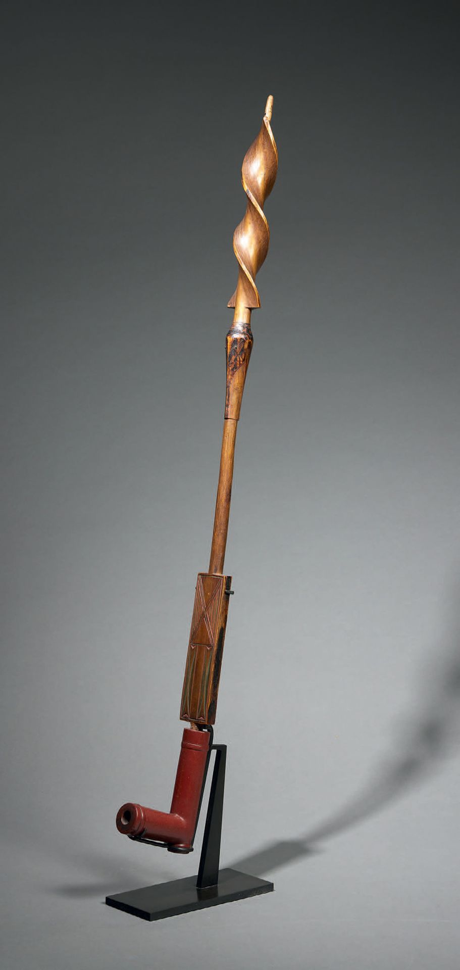 Null 
重要的仪式用烟斗
Sioux
Sisseton / Santee, 东达科他州，美国平原地区
大约1850年
木材和catlinite
长77厘米
&hellip;