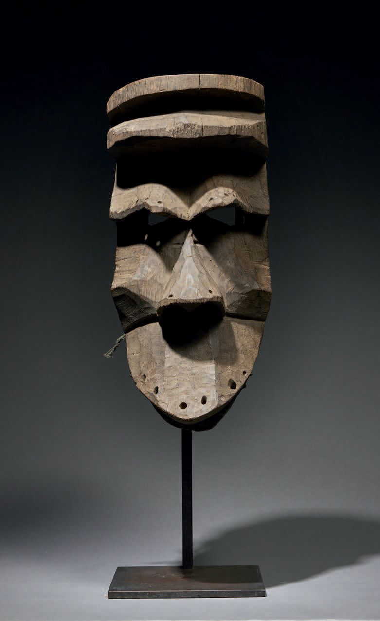Null 阿菲克波面具
尼日利亚
木头，高36.5厘米
出处 :
- Antoine Ferrari de la Salle 阿菲克波面具有一个特别有风格的拟人&hellip;