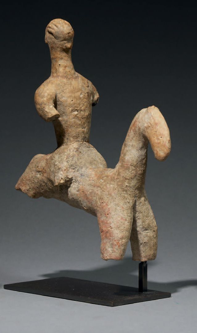 Null Statue Guimbala Mali
IXe-XIe siècle Terre cuite
L. 17 cm - H. 20 cm
Provena&hellip;