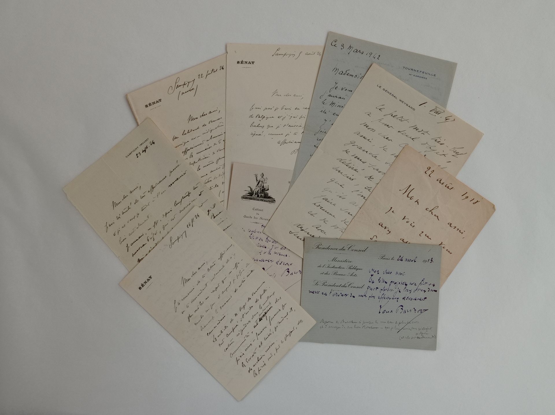 Null 政治和军事人员。一套8份文件。
BARTHOU Louis (1862-1934) 2封签名信，巴黎，1913年3月23日和4月24日，2页，8开和1&hellip;