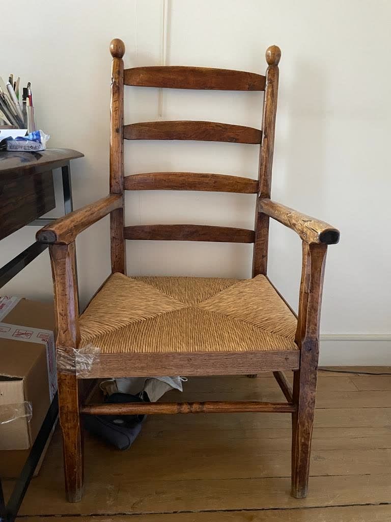 Null 
 rustic armchairs



In natural wood



High back with four bars



Straw &hellip;