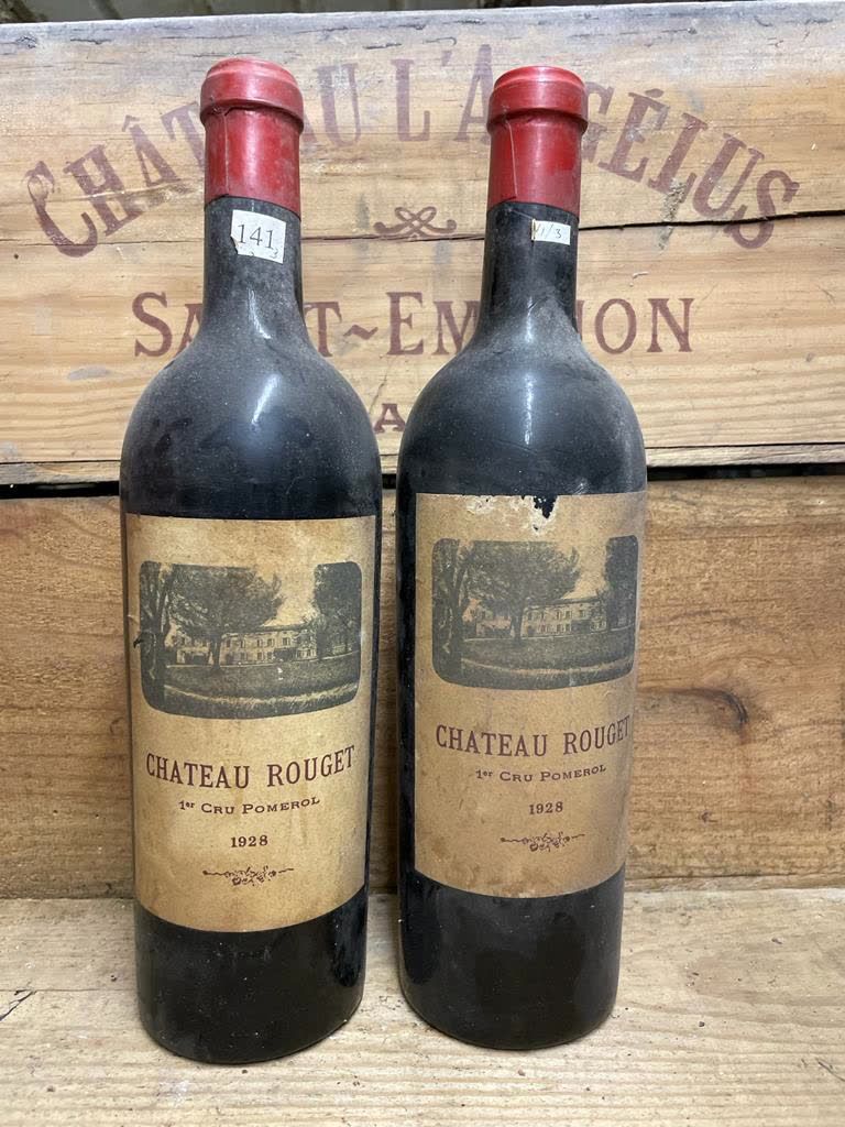 Null 2 Blles (red) Château Rouget, 1928
Premier cru Pomerol
Dirty and torn label&hellip;