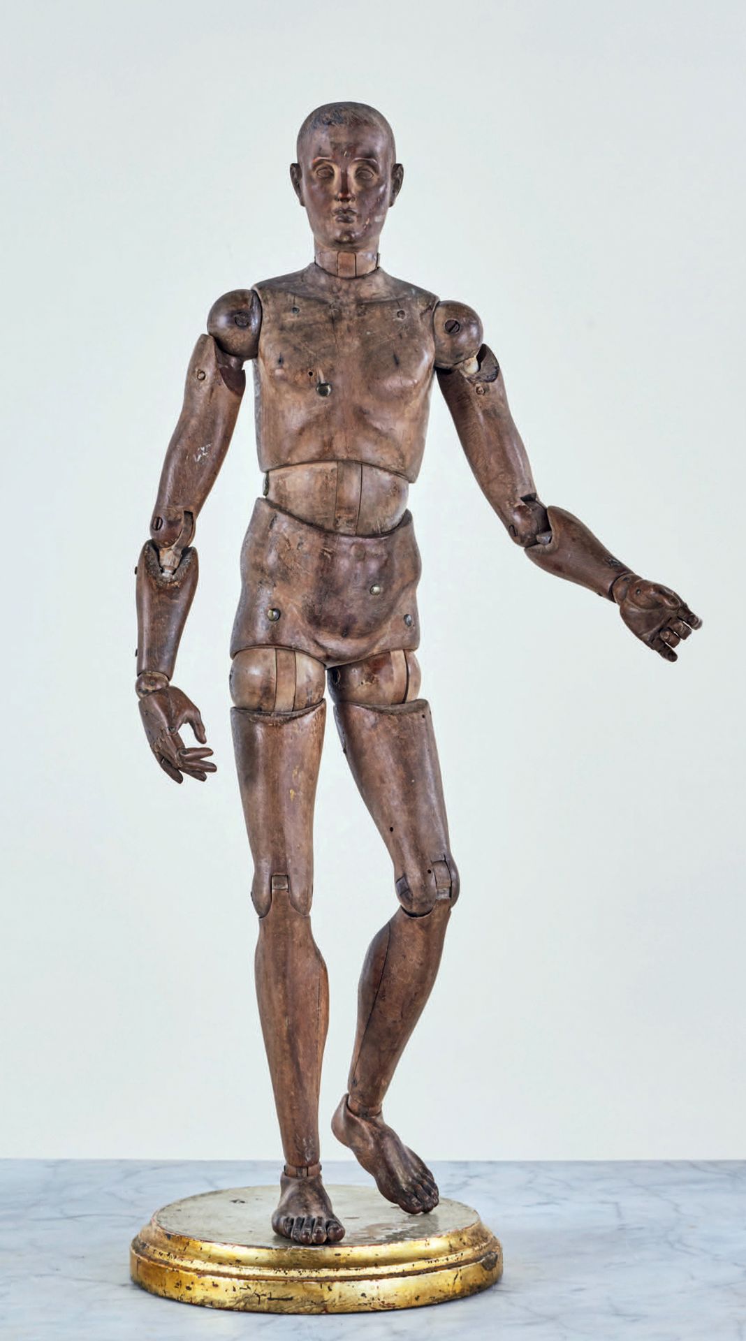 Null Rare mannequin d'artiste articulé en poirier sculpté. Il est muni de rotule&hellip;