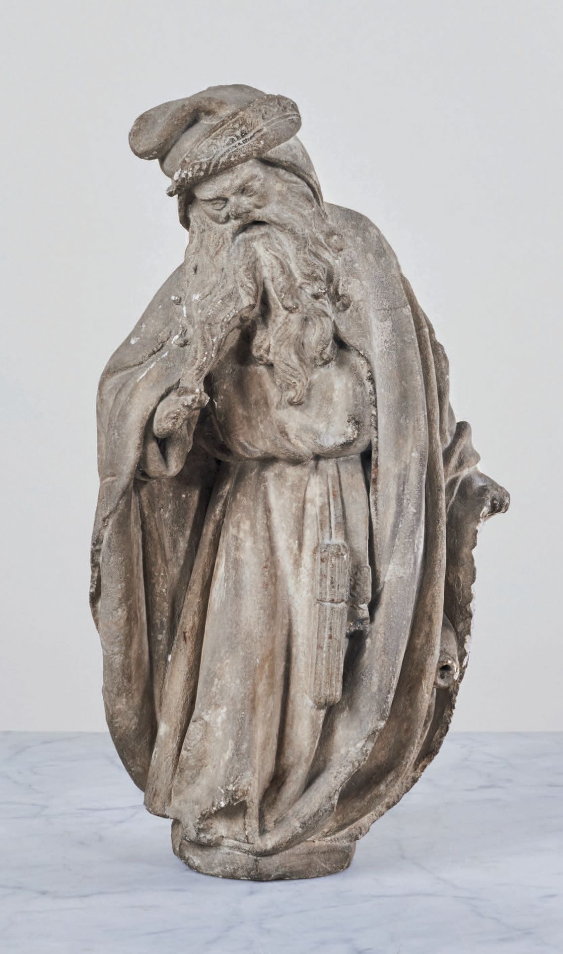 Null Prophète en pierre calcaire sculptée en ronde-bosse. Debout, le buste légèr&hellip;