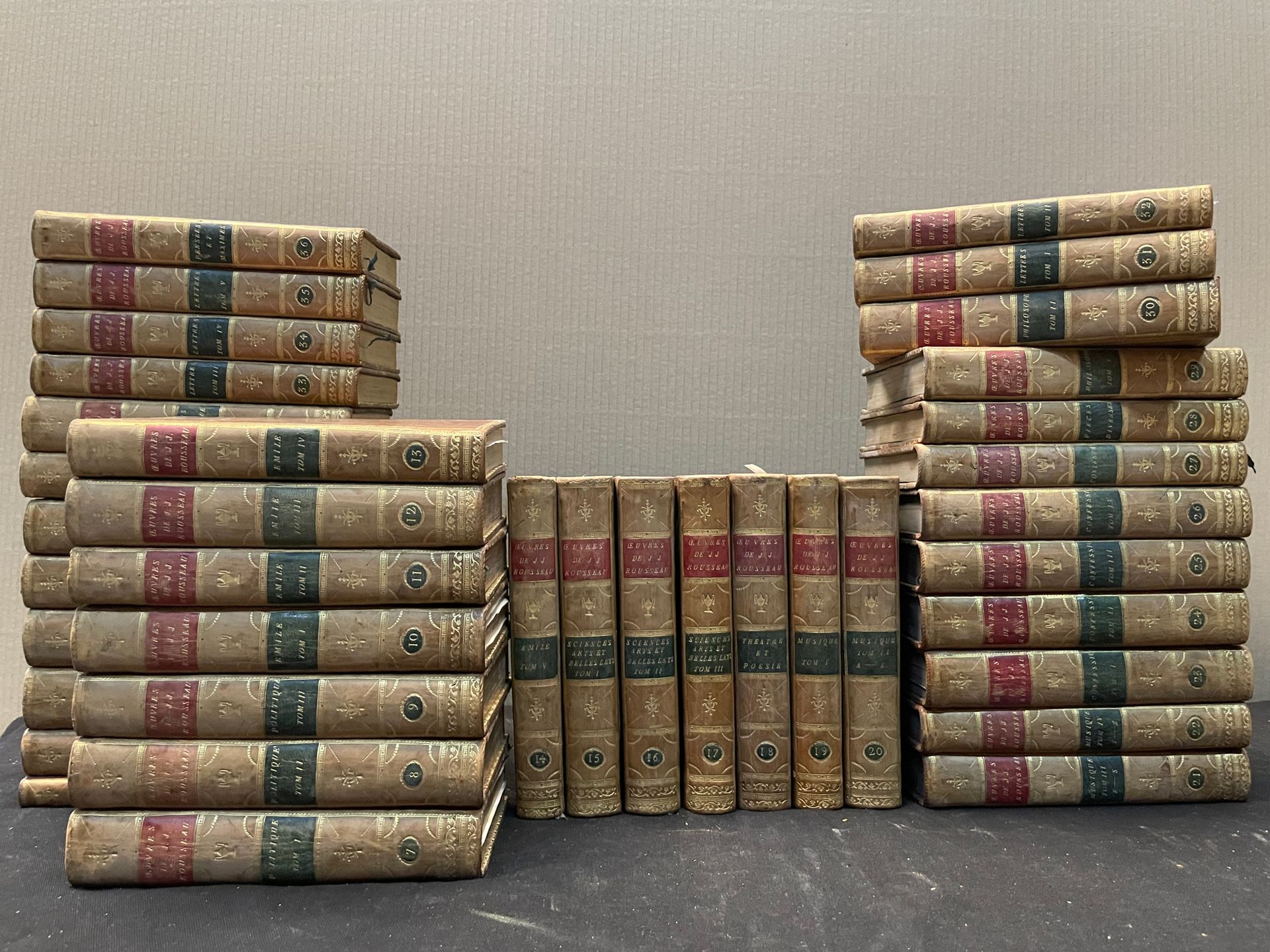 Null OEUVRES COMPLETES DE J. J. ROUSSEAU NOUVELLE EDITION? 1792 38 volumes
Reliu&hellip;