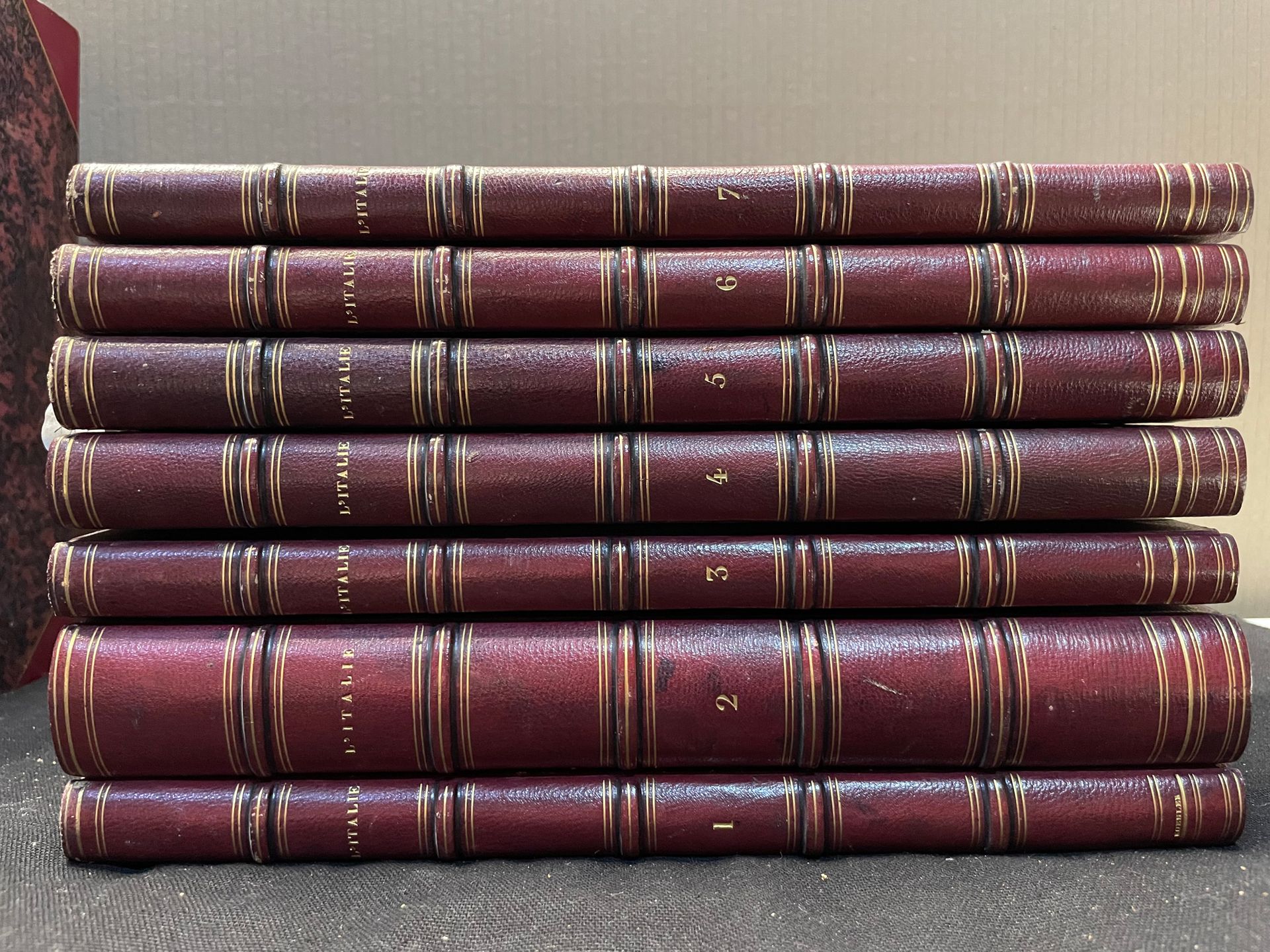 Null 意大利 西西里岛 伊奥利亚群岛 埃尔巴岛 ...
作者：HYP先生。霍斯泰因。
AUDOT Père, 1837 7卷（原样）。