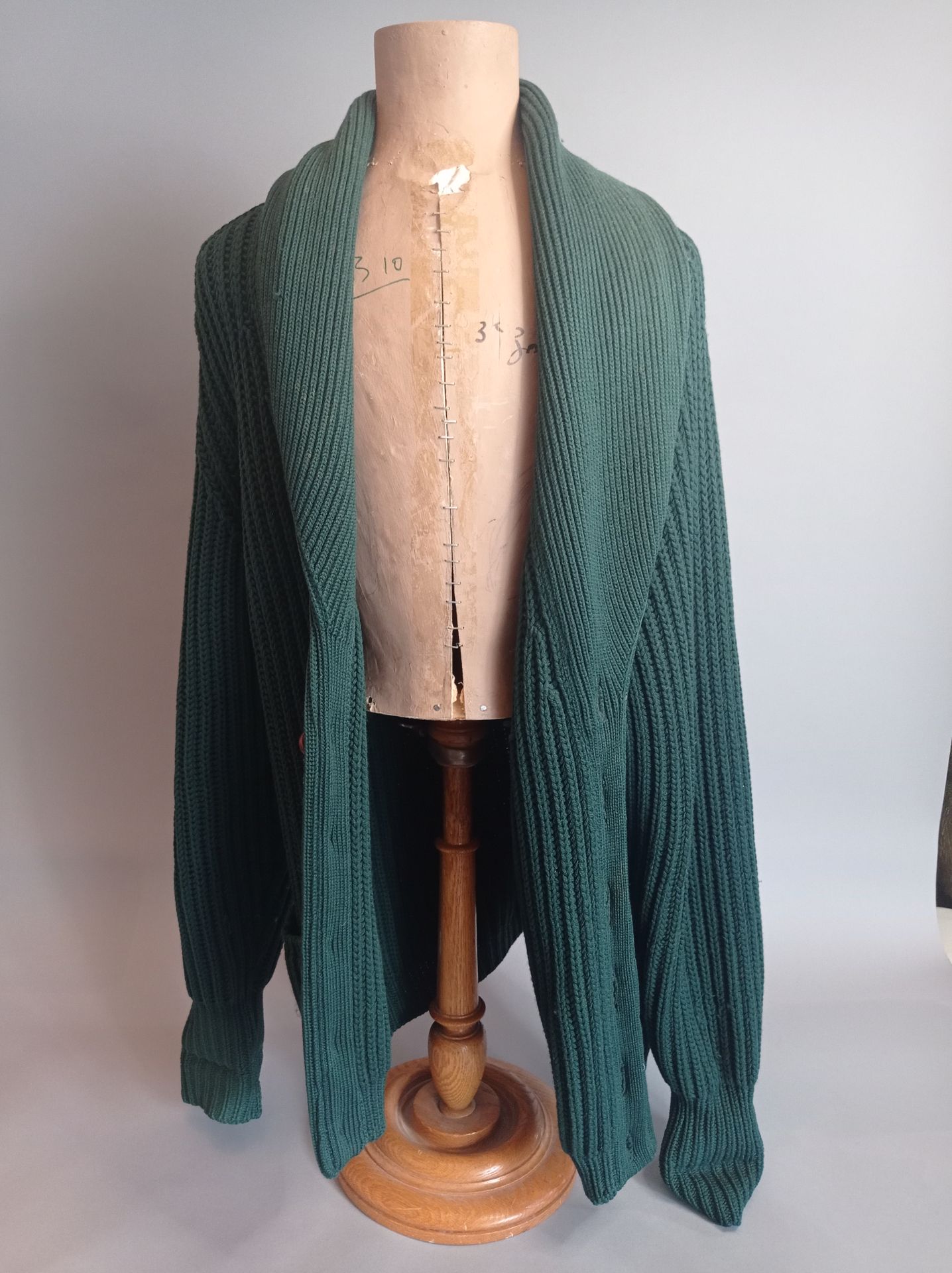 Christian DIOR Boutique Mister
Forest green knitted cardigan