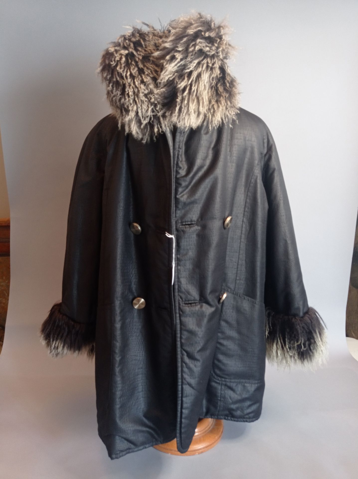 CHRISTIAN DIOR Reversible coat, fur collar
