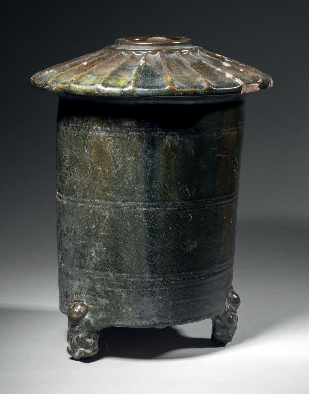 Null Grenier à grain, Chine, dynastie Han (206 av. JC - 220 ap. JC)
H. 26,5 cm -&hellip;