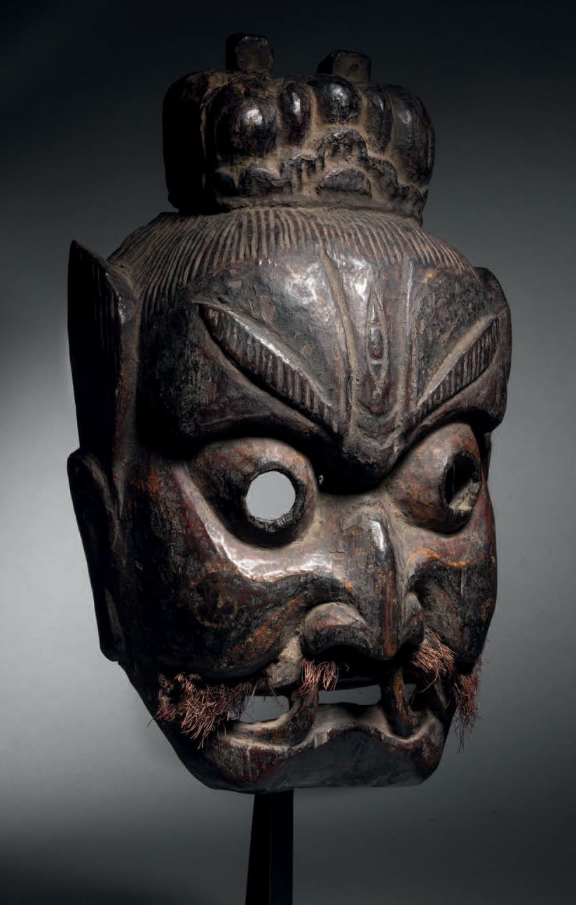 Null Maske aus dem Kui xing Theater Nuo, Guizhou, China.
H. 27,5 cm. Polychromat&hellip;