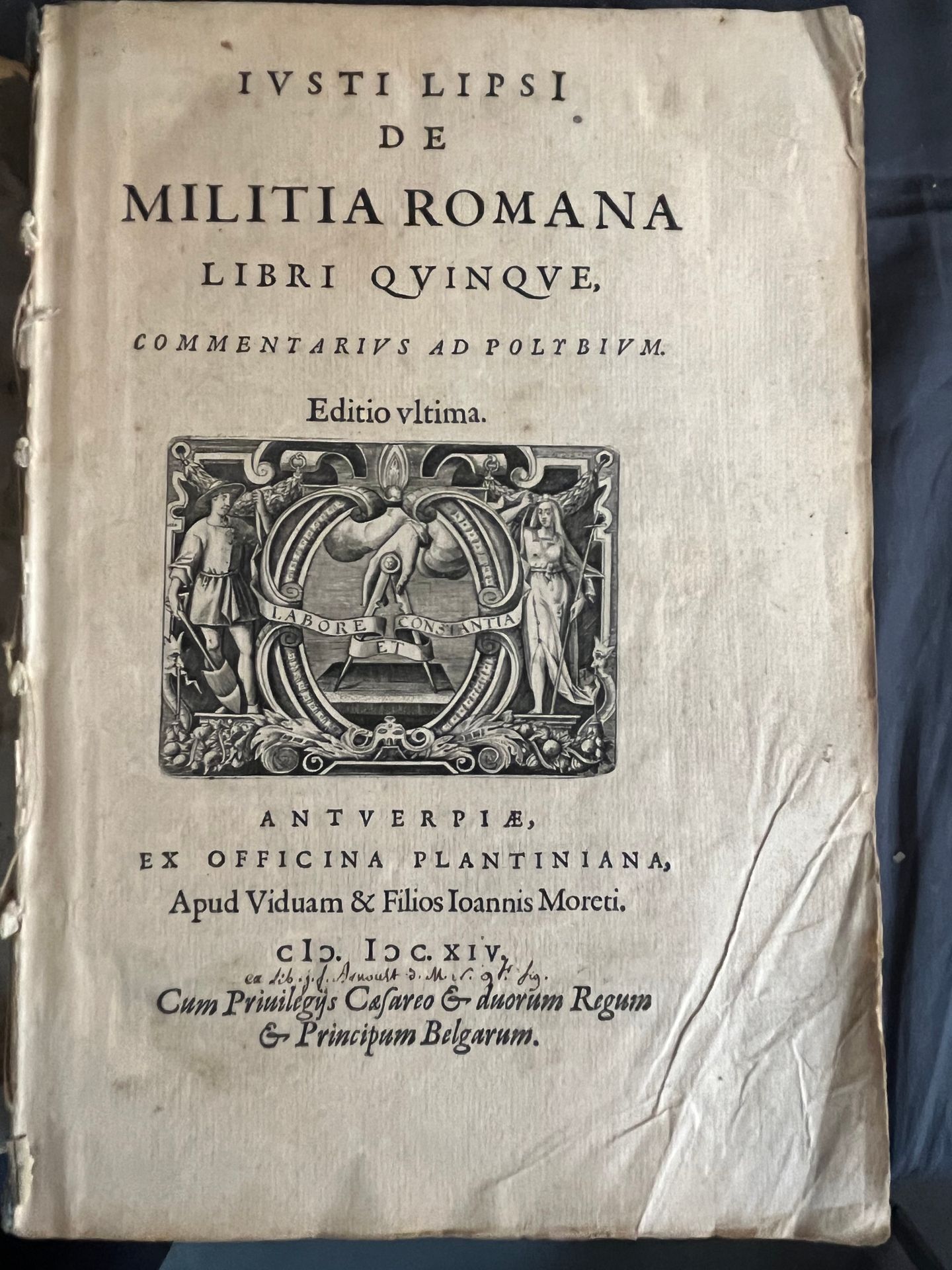 Null JUST LIPSE. De militia romana libri quinque, commentarius ad Polybium. Antw&hellip;