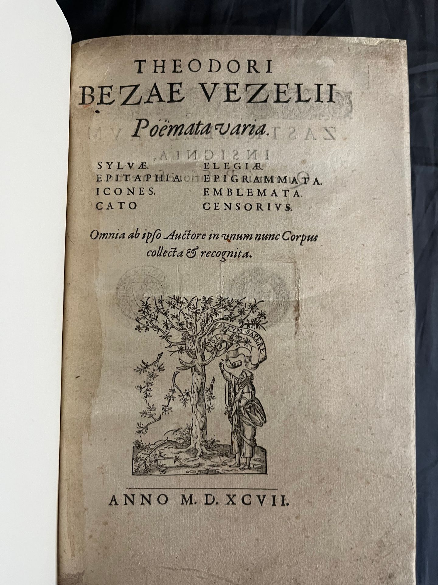 BÈZE (Théodore de). 诗歌的变化...S.L.N.N.[日内瓦，亨利-埃斯蒂安和雅各布-斯托尔]，1597 [-1598]。四开本，半大理石基&hellip;