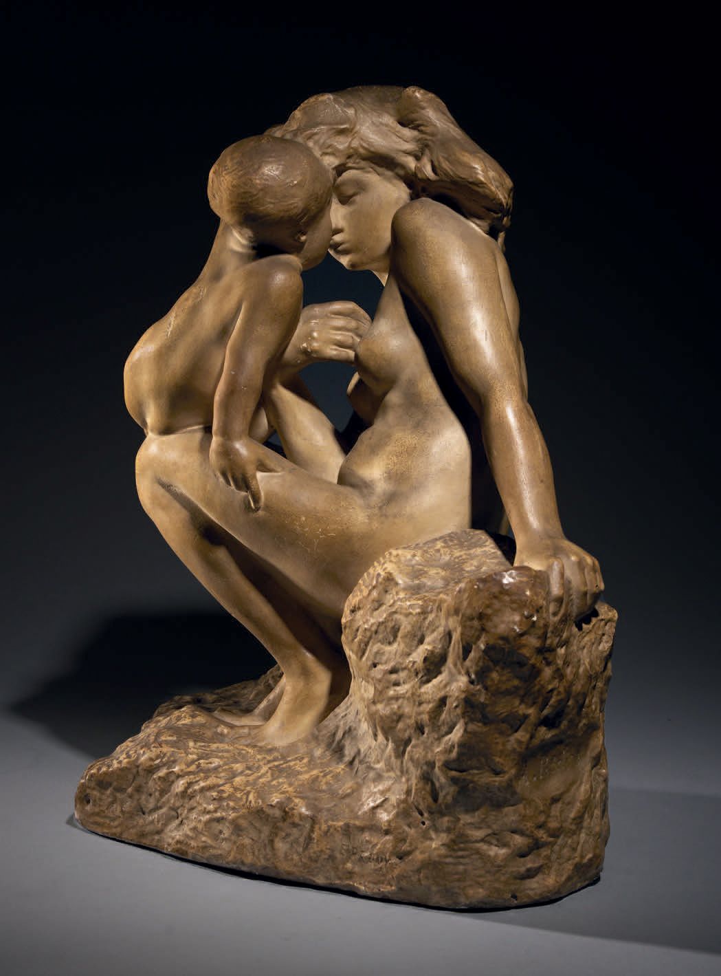 D'après Auguste RODIN (1840-1917) La Jeune mère
Plâtre
H. 41 - L. 39 cm
Signé de&hellip;