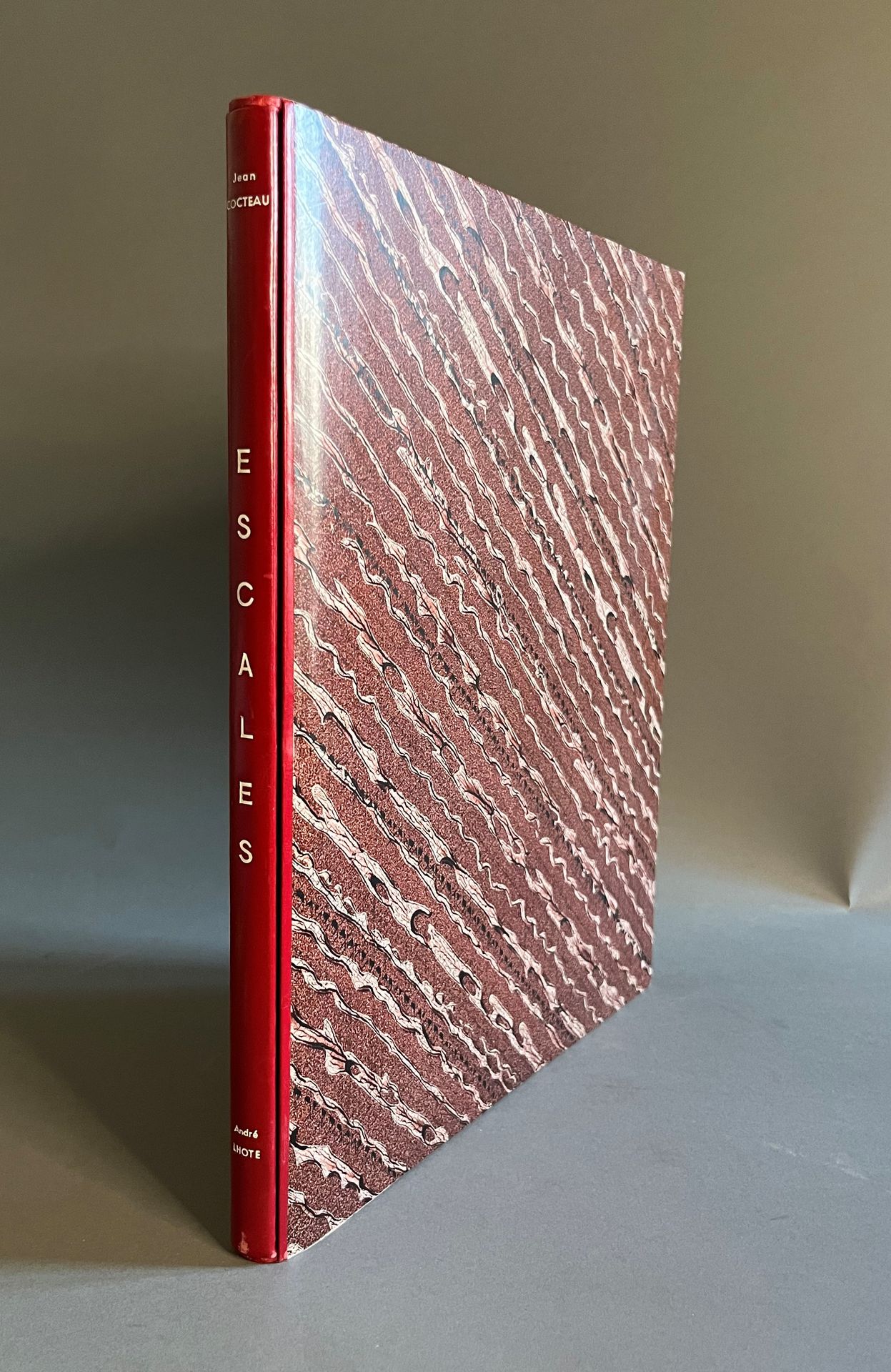 COCTEAU (Jean). 埃斯卡勒斯。巴黎，Éditions de la Sirène, 1920。大四开本，红色半盒，有机玻璃前盖显示插图封面，箱子（B&hellip;
