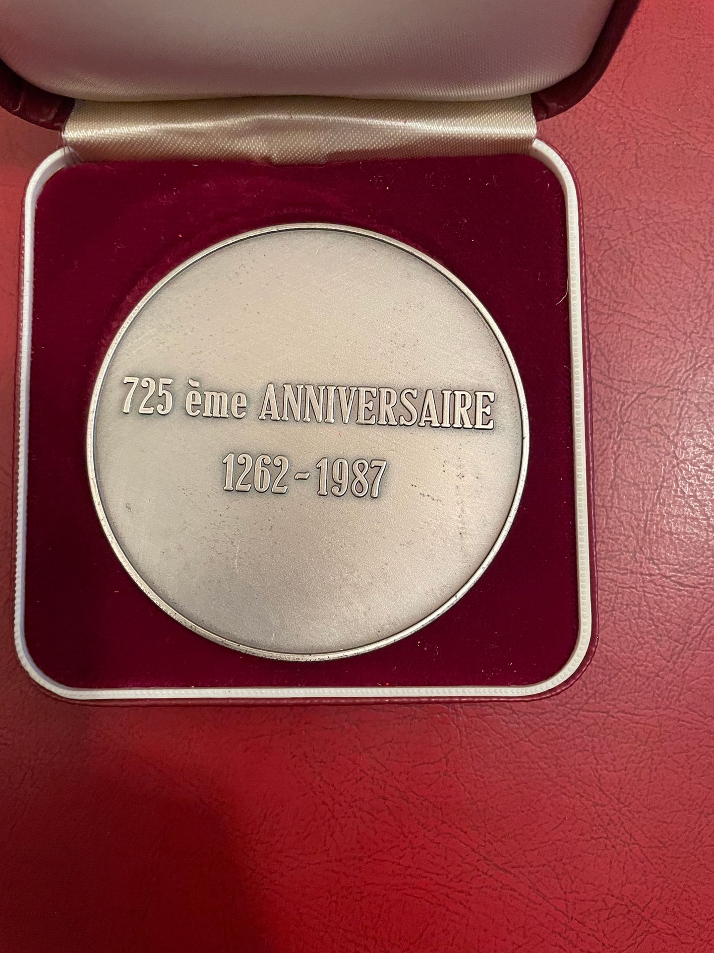 Null Médaille en bronze
Commémorant le 725e anniversaire de la Dynastie des Grim&hellip;