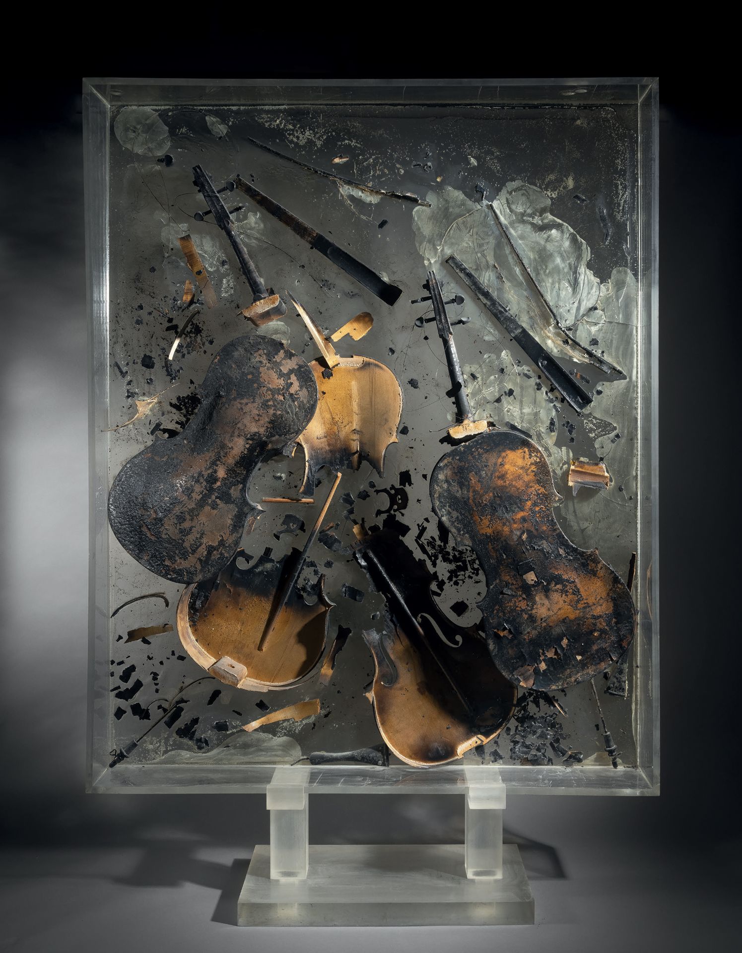 Fernandez ARMAN (1928-2005) Roméo et Juliette, 1970
Combustion de violoncelles b&hellip;