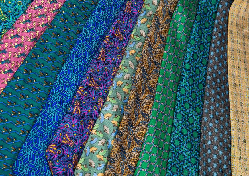 HERMÈS PARIS Set of eleven silk ties 
Classic decor