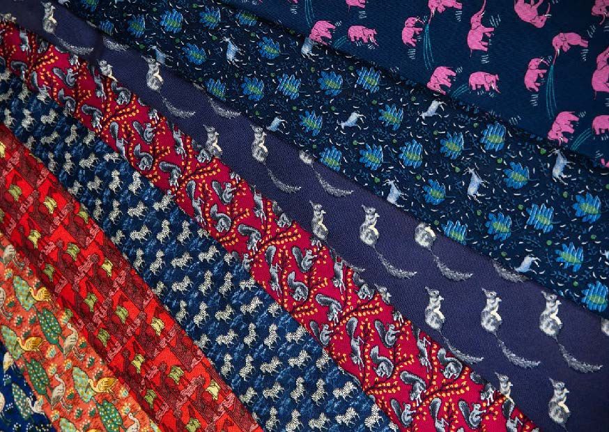 HERMÈS PARIS Set of eight silk ties 
Animal decor