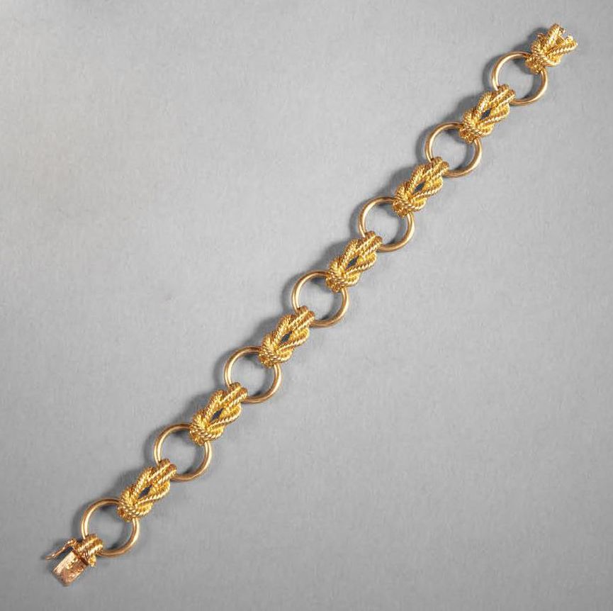 HERMÈS PARIS Audierne" bracelet in 750°/°° yellow gold
Circa 1970
Signed on the &hellip;