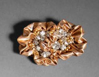 LESAGE PARIS Gold-plated metal brooch covered with iridescent plastic embroidere&hellip;