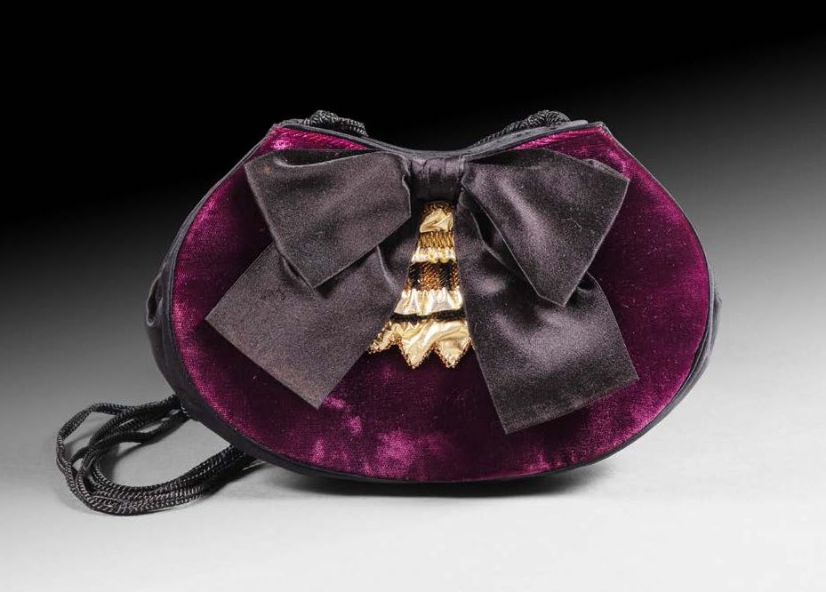 LESAGE Paris Plum velvet evening bag embroidered in the center with a leather an&hellip;