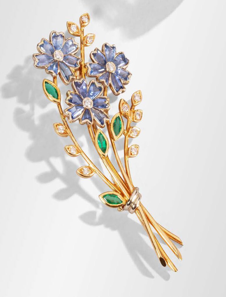 Null Bouquet brooch in 750°/°° gold set with sapphires and enhanced with diamond&hellip;