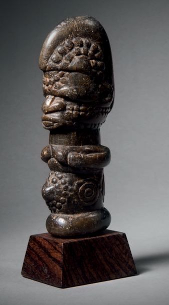 Null ? Statuette nomoli Kissi, Mende, Sierra Leone
Pierre grasse de teinte brun &hellip;