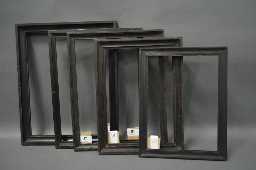 Null CINQ BAGUETTES en bois mouluré et noirci.
XIXe siècle.
19,5 x 27,6 cm - Pro&hellip;