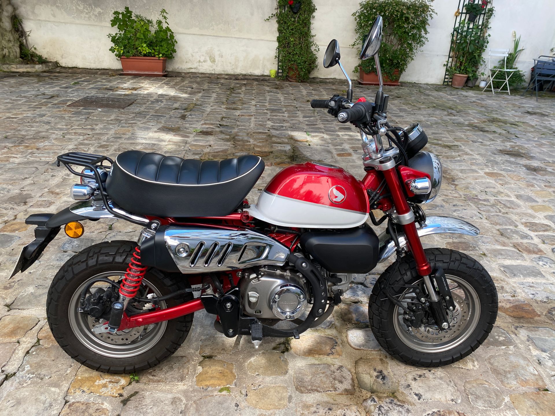 HONDA 
MONKEY 125, moto 4temps 125cm3 Rouge, année mise en circulation 2019, éta&hellip;