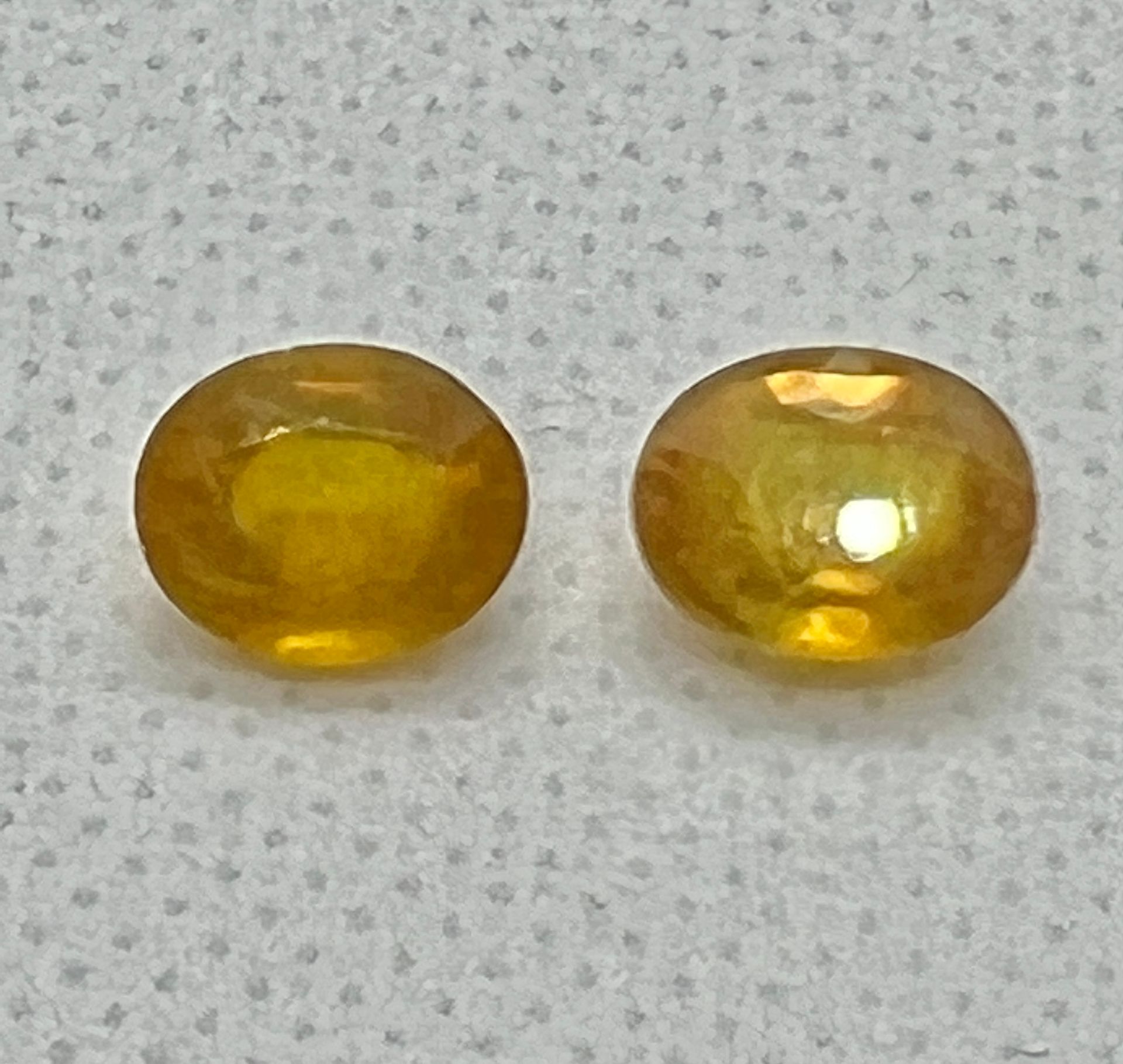 SAPHIRE 2 YELLOW SAPHARS of 5.17 carats ALGT certificate