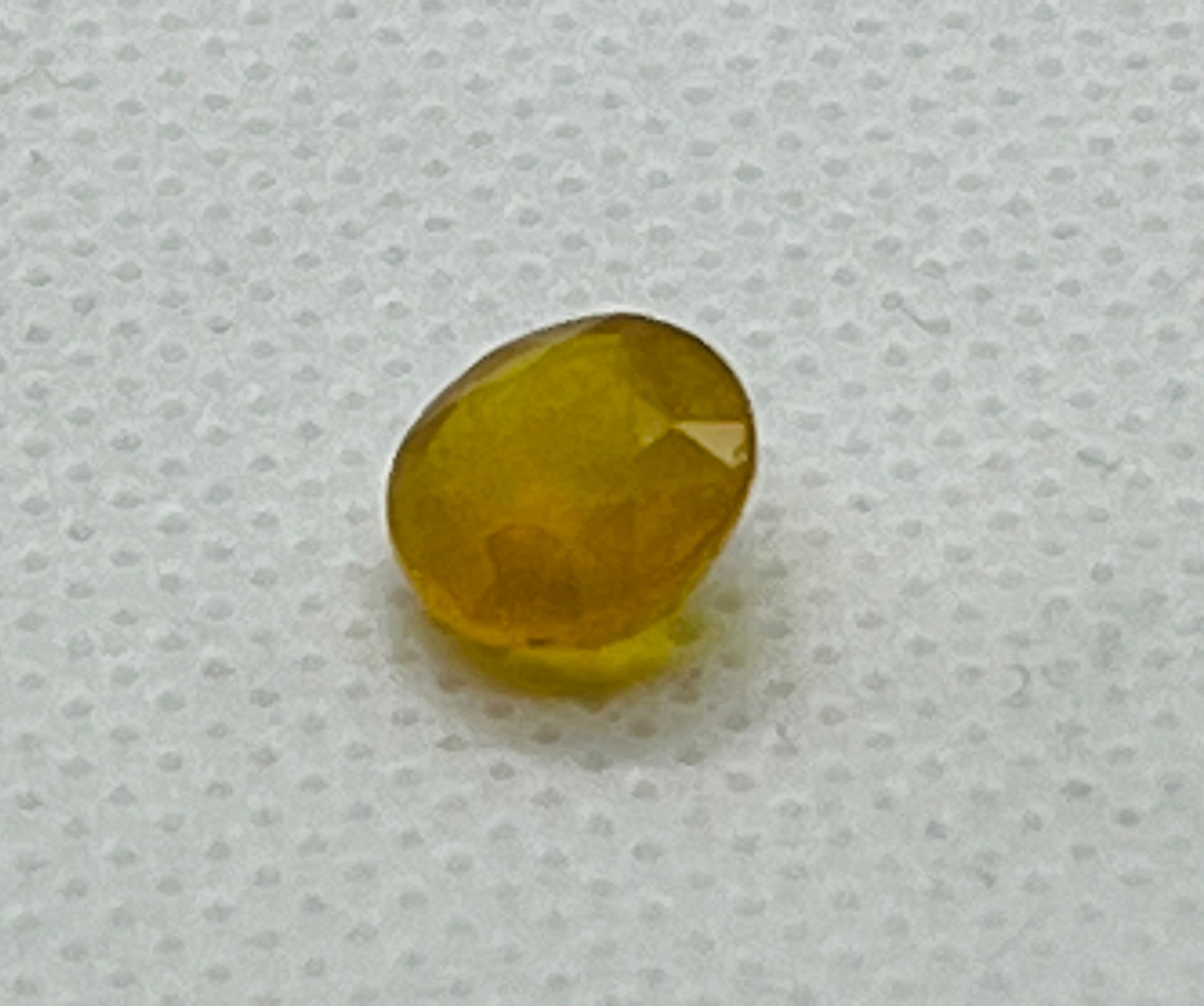 SAPHIRE YELLOW SAPHIRE of 3.07 carats ALGT certificate