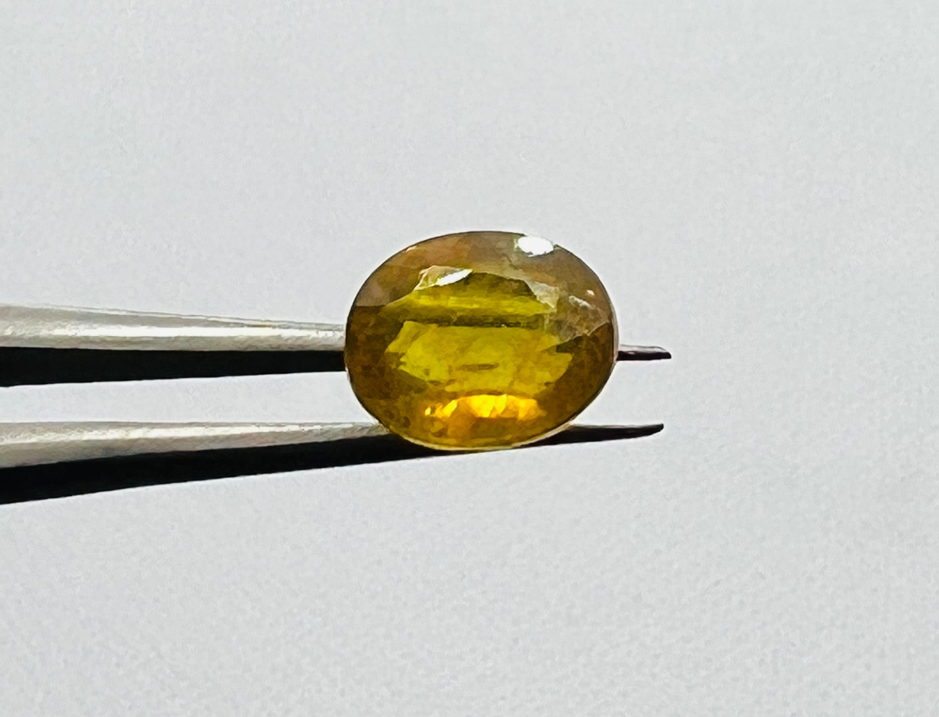 SAPHIRE SAPHIRE JAUNE de 2,38 carats certificat ALGT