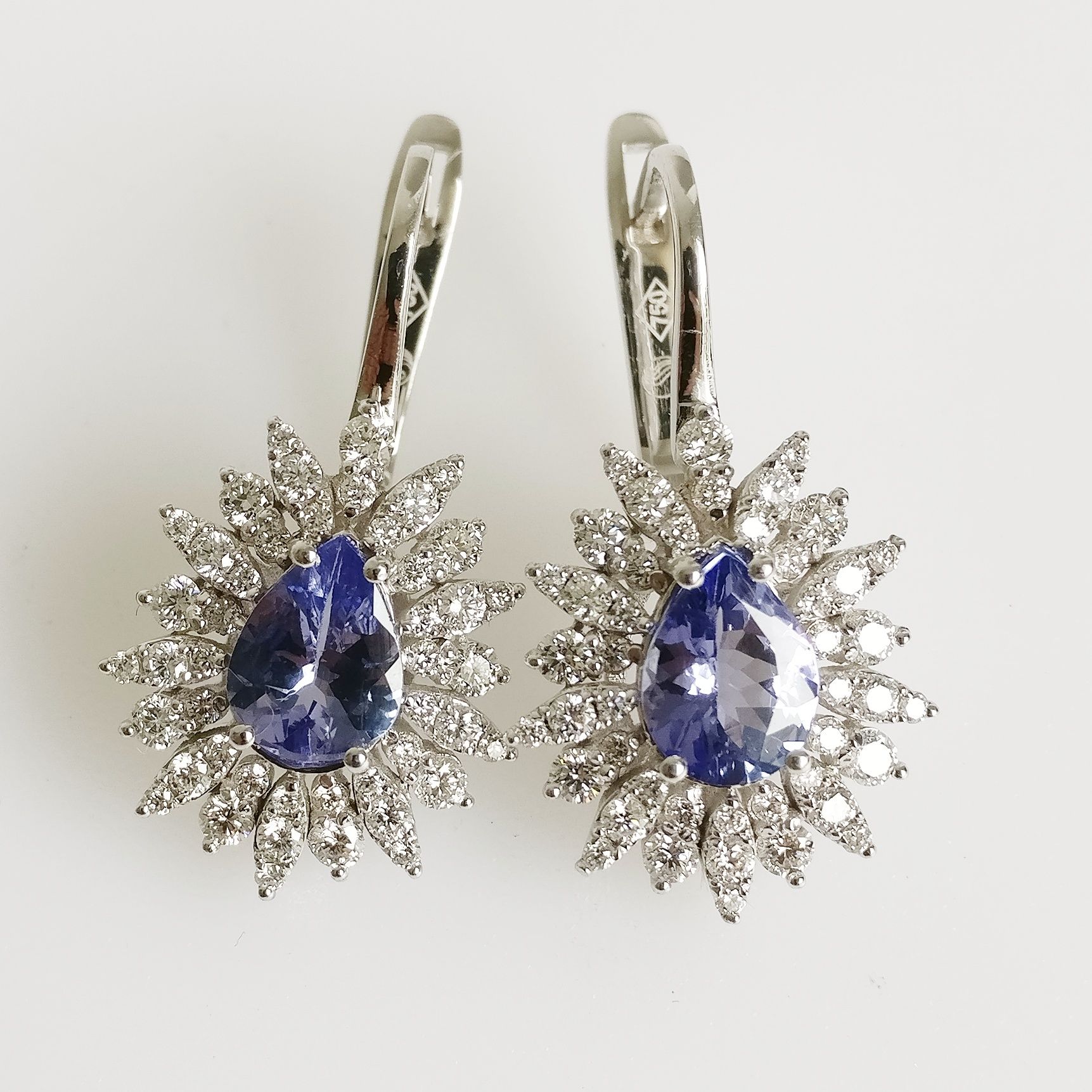 Tanzanite and Diamond Earrings 3.19ct Tanzanite and Diamond Earrings
- Material:&hellip;