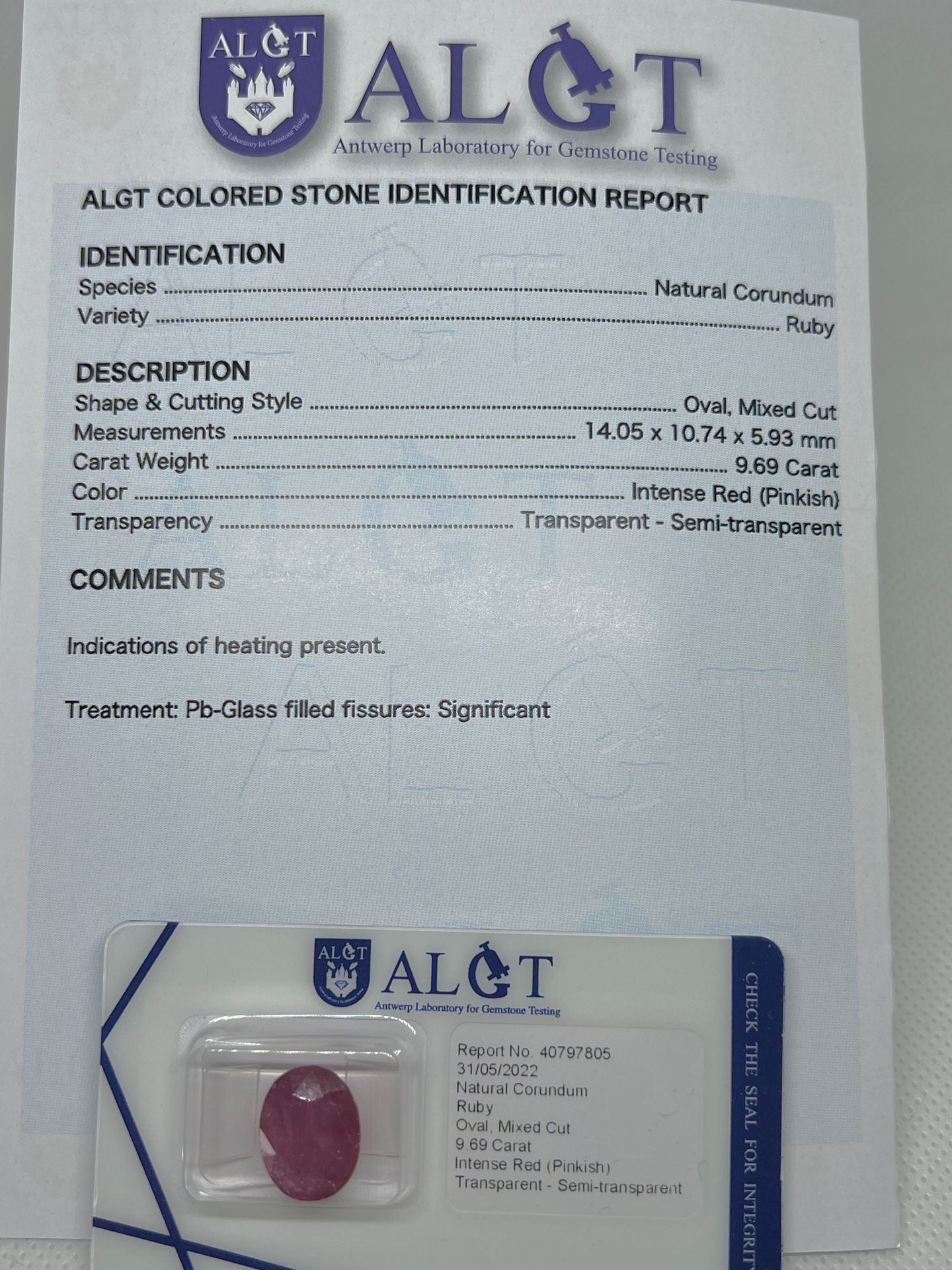 RUBIS RUBY of 9.69 carats, certificate of guarantee, the certificate is part of &hellip;