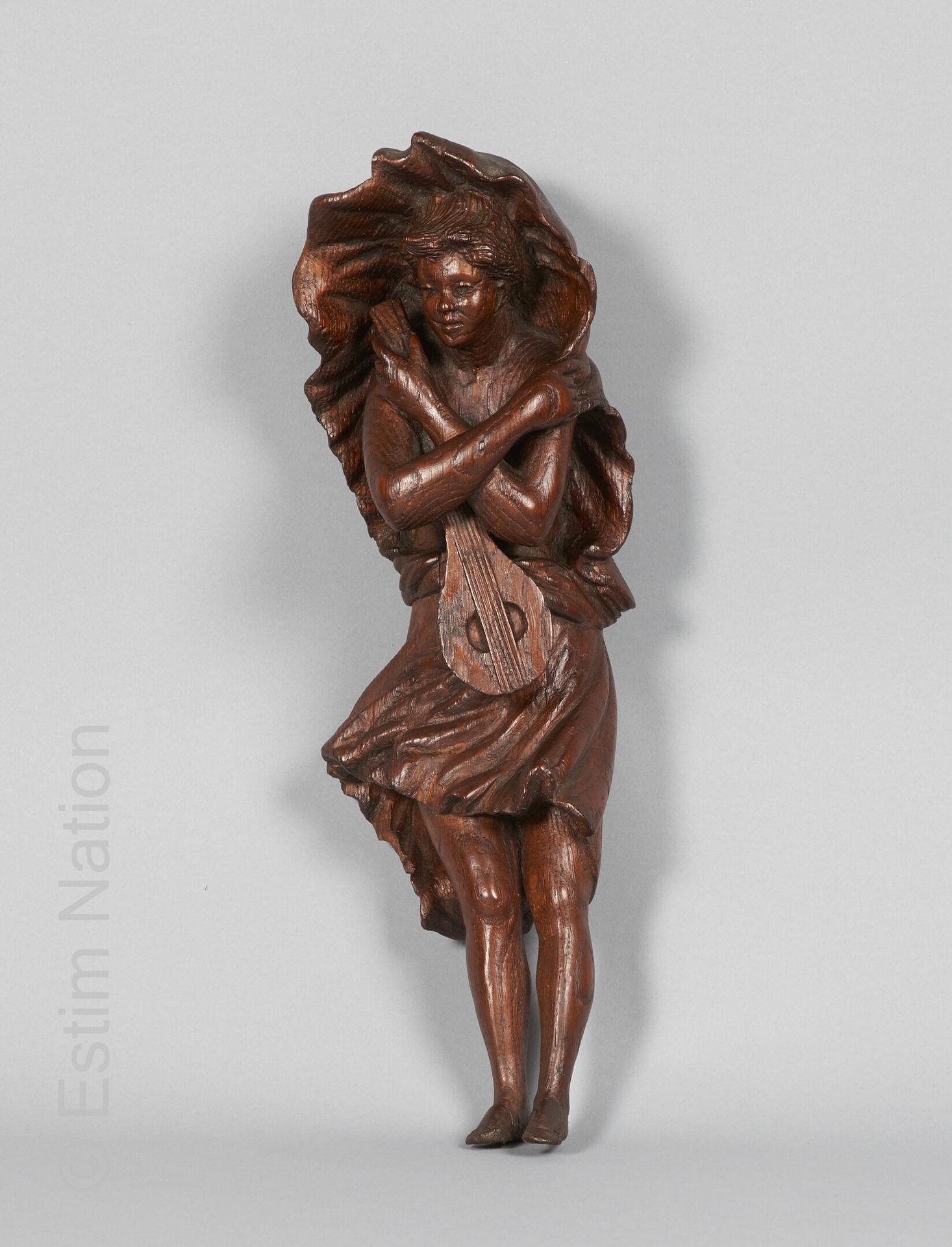 ARTS DECORATIFS XIXES SIECLE 拿着曼陀林的仙女



雕刻的橡木主题代表了一个披着衣服、拿着曼陀林的仙女。

19世纪末



高度&hellip;