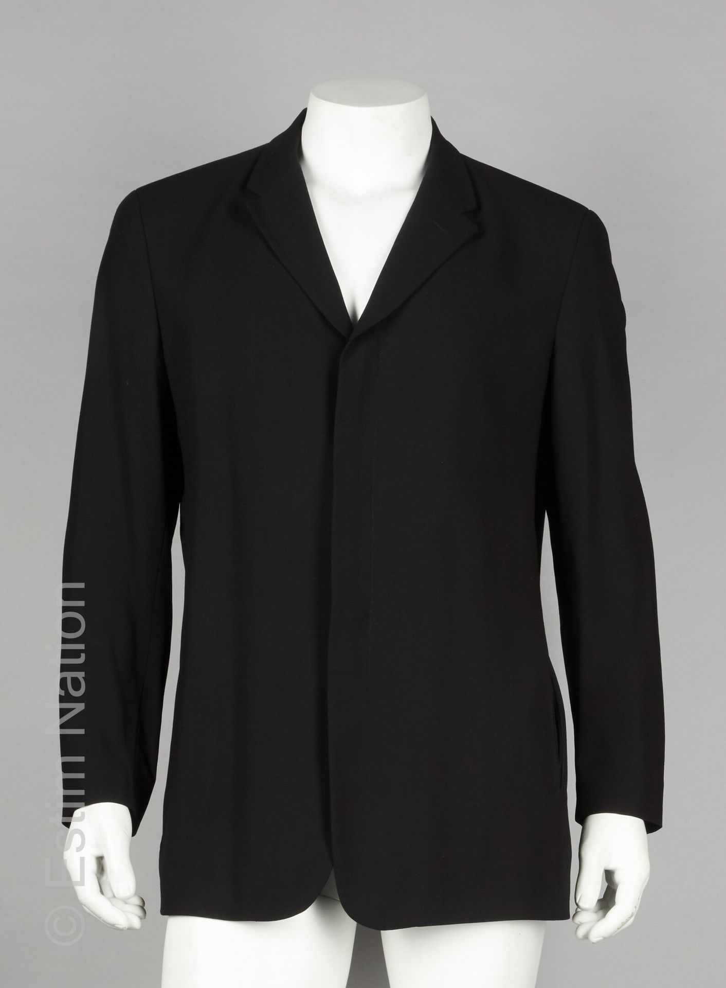 Emporio ARMANI VESTE en laine noire, parementures sur simple boutonnage caché (T&hellip;
