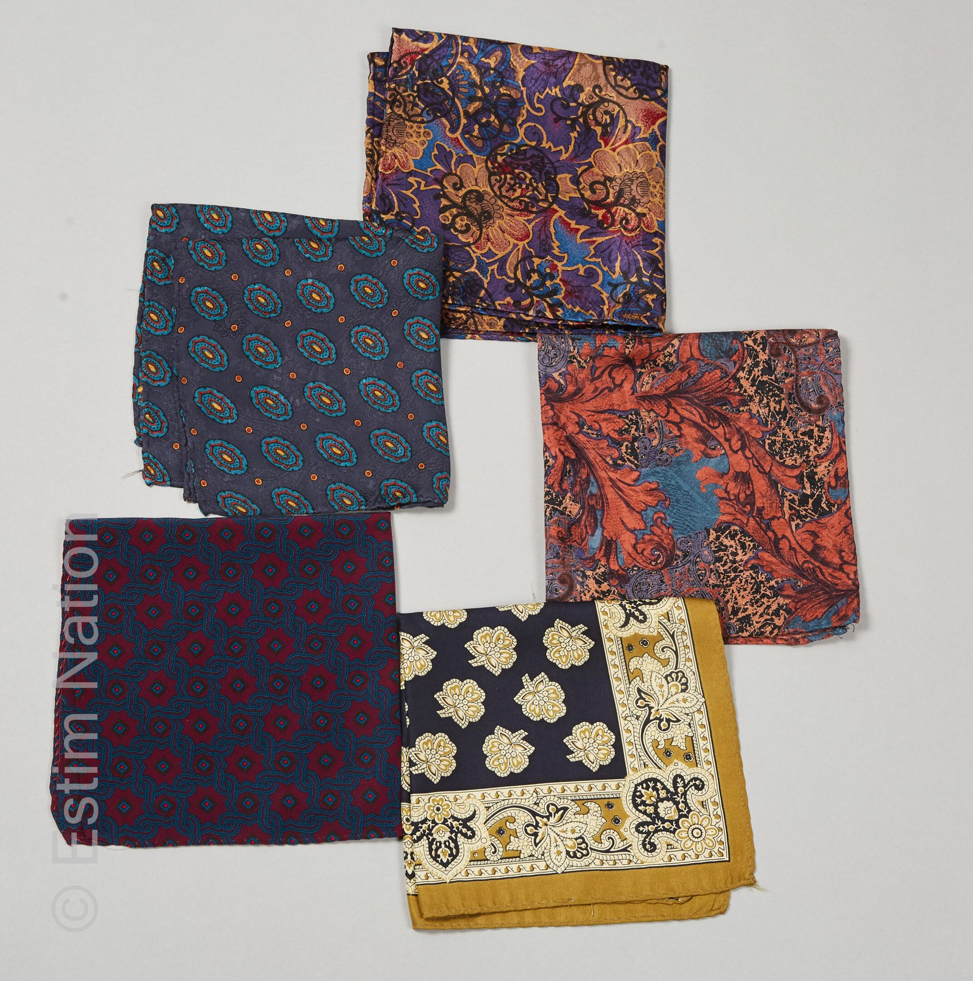 CERRUTTI 1881, GIANFRANCO FERRE, ANONYME 五个口袋，有各种印刷的丝绸（不保证状态）。