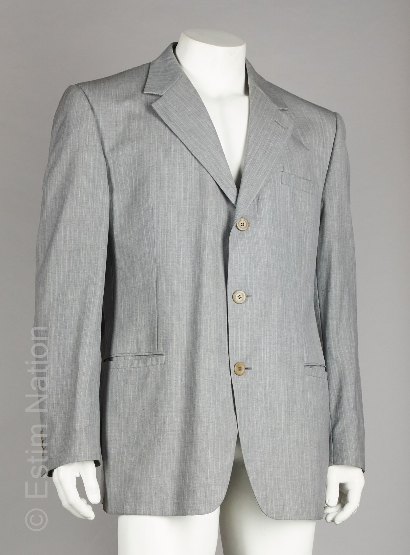 VERSACE CLASSIC V2 COSTUME en laine froide gris perle à rayures tennis, veste à &hellip;