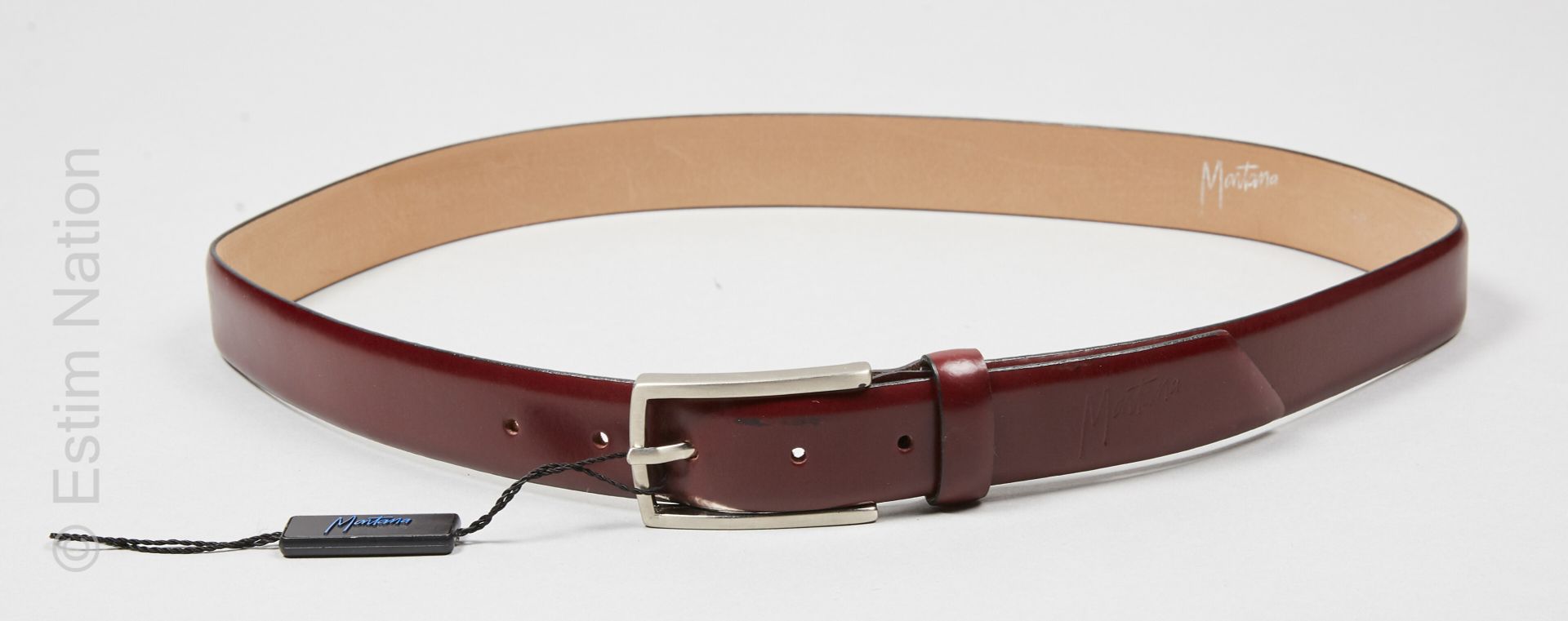 MONTANA VINTAGE 勃艮第釉面盒式腰带，银色拉丝金属扣（S 90）（带标签的全新状态，微小的褶皱）。